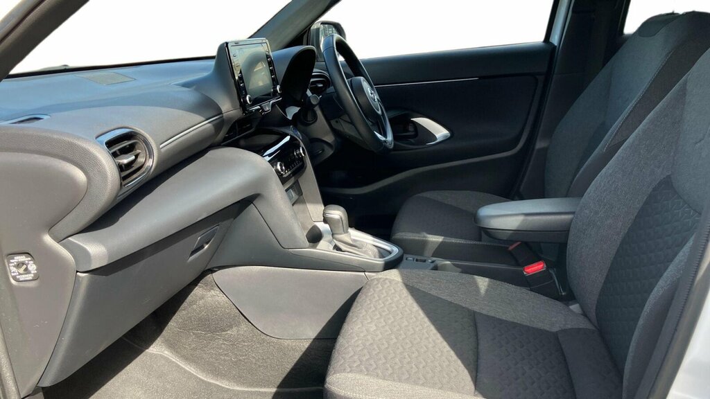 Toyota Yaris Cross 1.5 Vvt-h Design E-cvt Euro 6 Ss HJ73UHH White #5