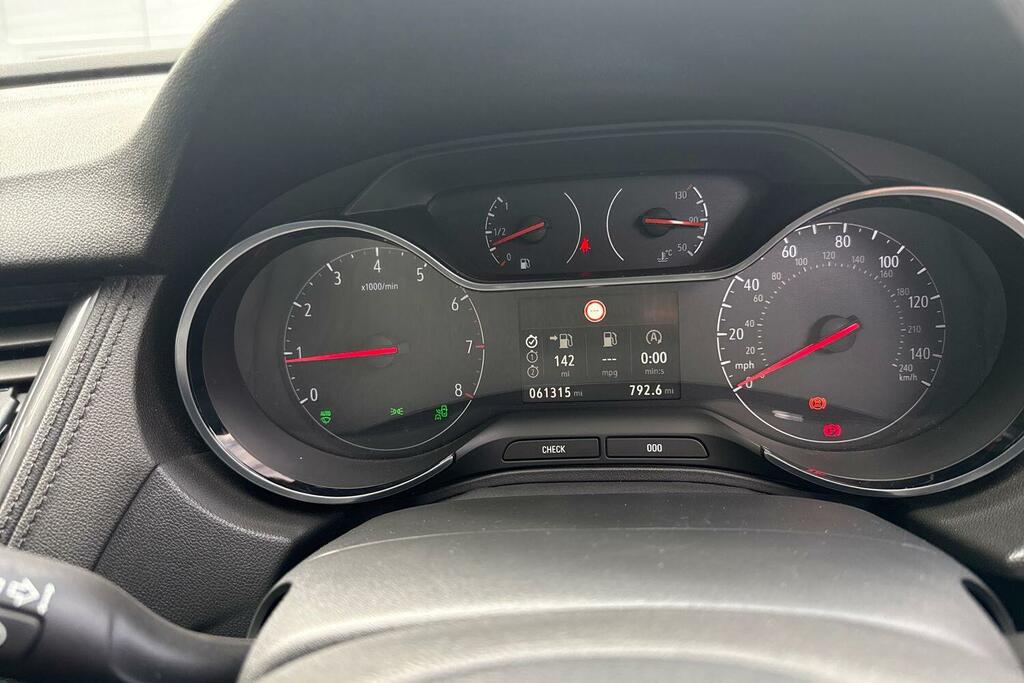 Vauxhall Grandland 1.6 Turbo D Sport Nav Hatchback #14
