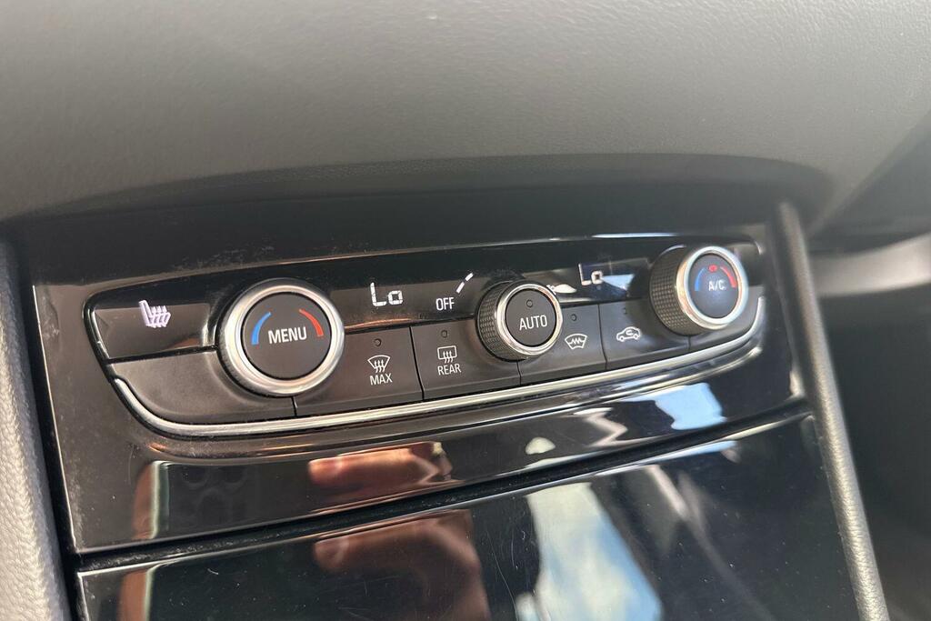 Vauxhall Grandland 1.6 Turbo D Sport Nav Hatchback #12