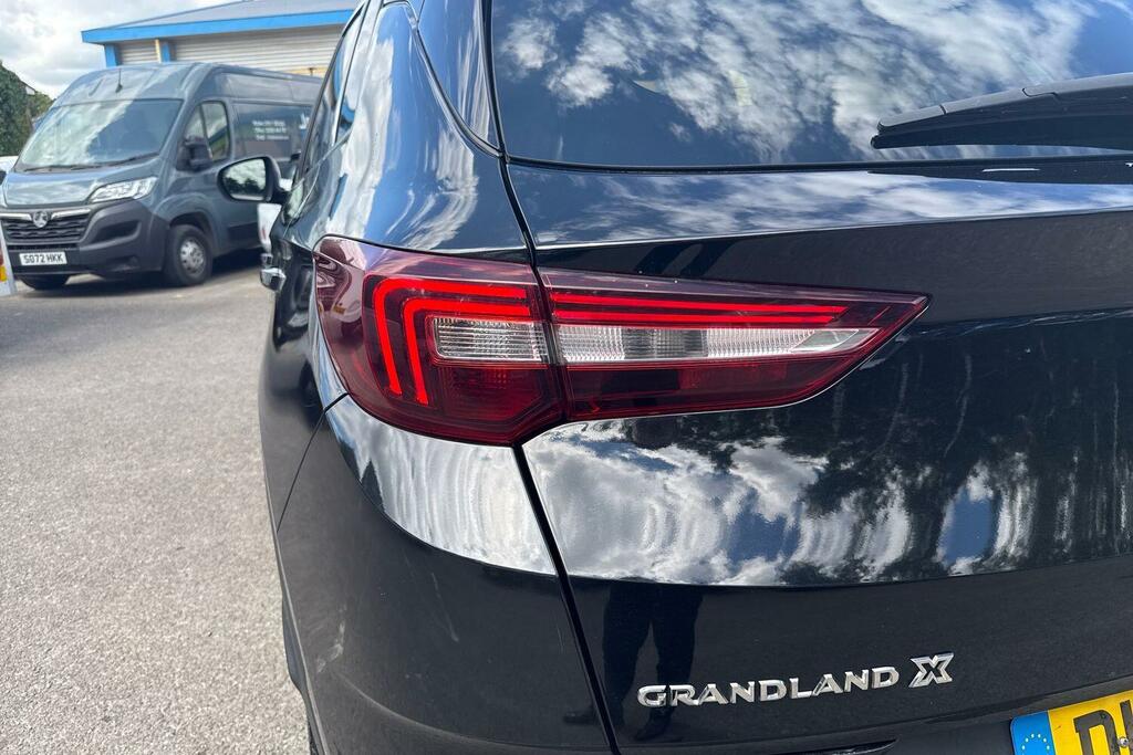 Vauxhall Grandland 1.6 Turbo D Sport Nav Hatchback #27