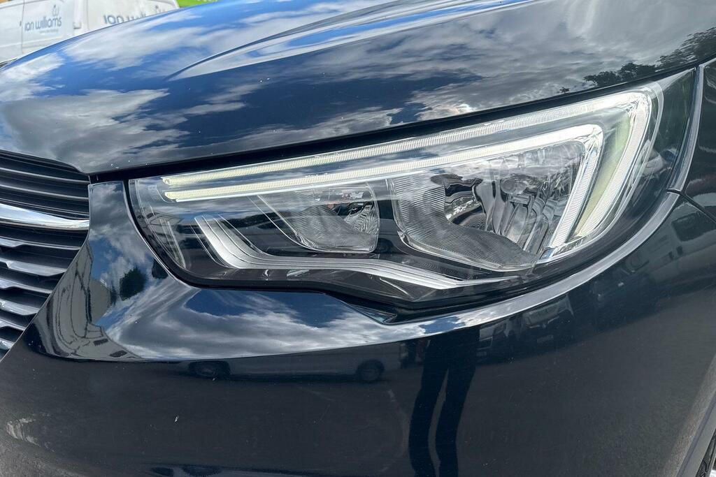 Vauxhall Grandland 1.6 Turbo D Sport Nav Hatchback #13