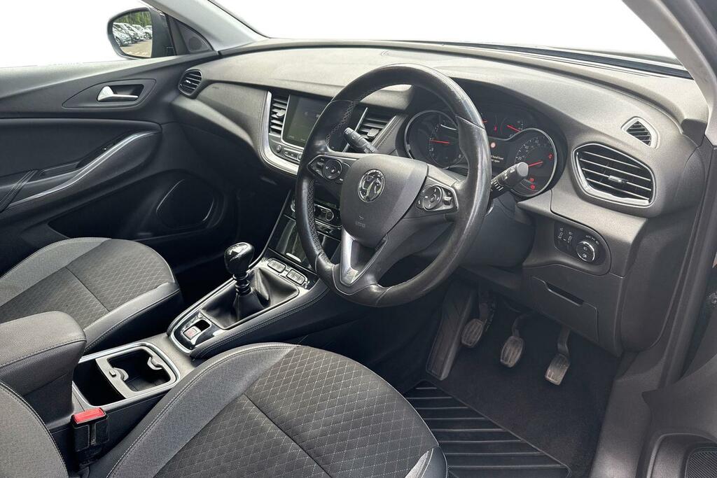 Vauxhall Grandland 1.6 Turbo D Sport Nav Hatchback #6
