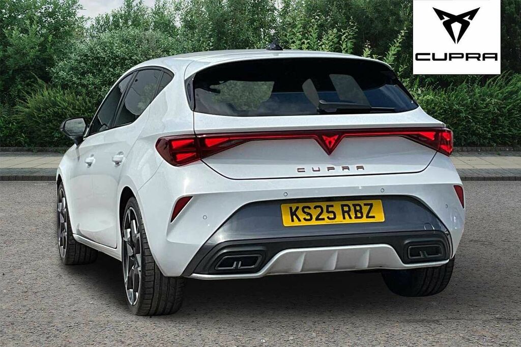 Cupra Leon 1.5 Etsi 150 V2 Dsg White #5