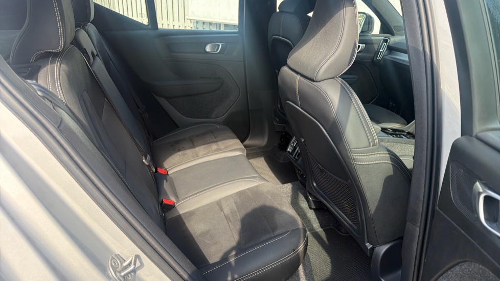 Volvo XC40 Plus, B3 Mild Hybrid, Dark EMZ7333 Silver #6