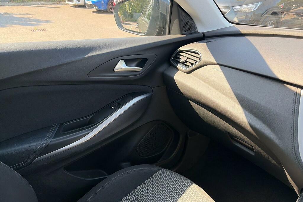 Vauxhall Grandland 1.2T Sport Nav Hatchback #32