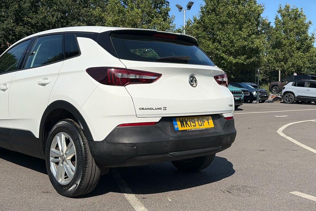 Vauxhall Grandland 1.2 Turbo Se Hatchback #24