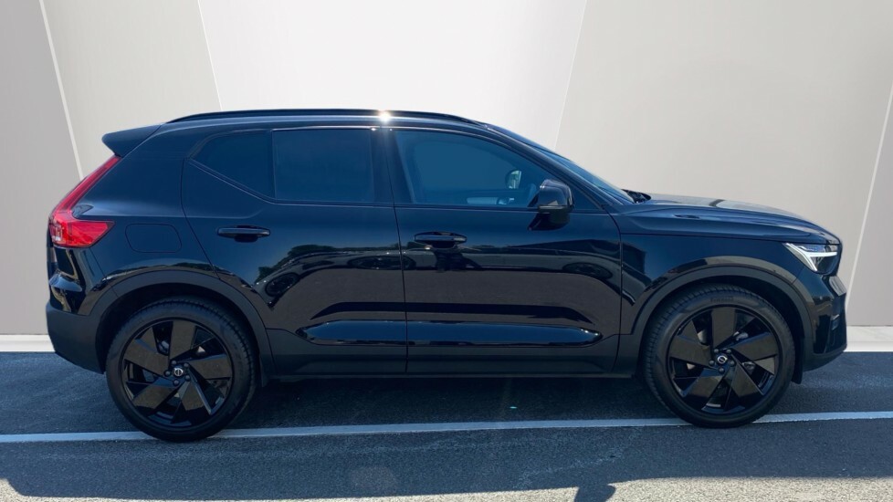 Volvo XC40 Black Edition Plus, B3 Mild Hybrid, MJ75JOA Black #3