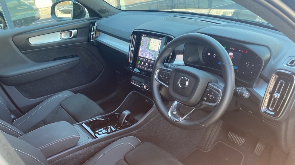 Volvo XC40 Black Edition Plus, B3 Mild Hybrid, MJ75JOA Black #4