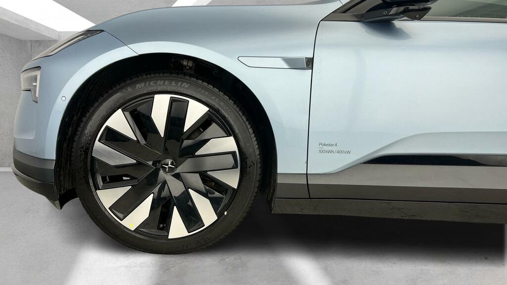 Polestar 4 Polestar 4 Estate 200Kw 100Kwh Lr Sm Plus Pilotp Grey #26