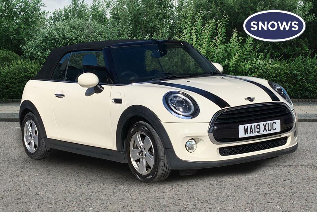 Mini Convertible 1.5 Cooper Classic Steptronic Euro 6 Ss White
