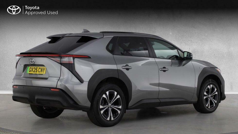 Toyota bZ4X 71.4Kwh Motion 11Kw Obc Silver #2