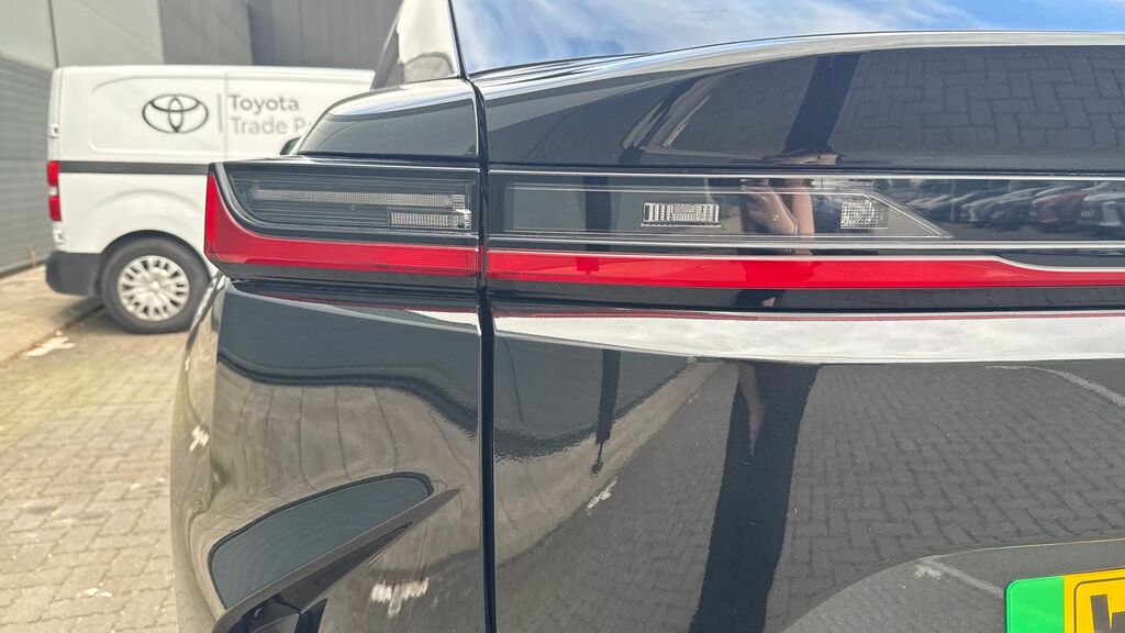 Lexus RZ 550E 300Kw F Sport Takumi 77 Kwh Bitone Black #21