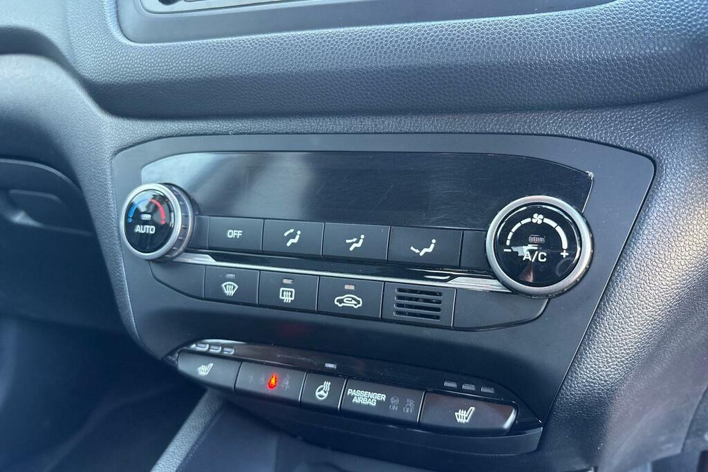 Hyundai I20 1.2 Premium Nav Isg 84 Ps White #12