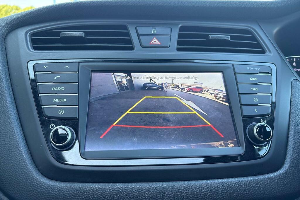 Hyundai I20 1.2 Premium Nav Isg 84 Ps White #26