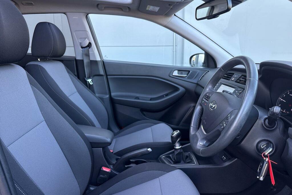Hyundai I20 1.2 Premium Nav Isg 84 Ps White #31