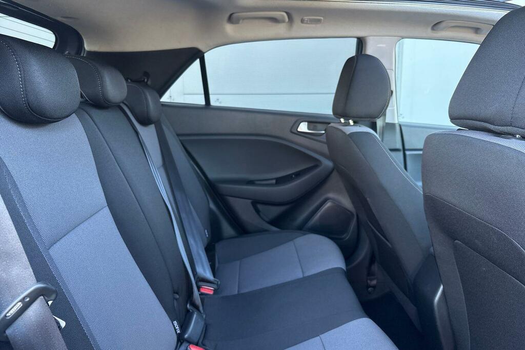 Hyundai I20 1.2 Premium Nav Isg 84 Ps White #30
