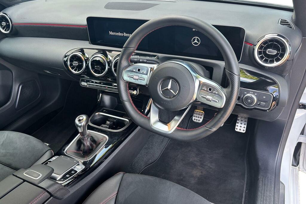 Mercedes-Benz A Class 1.3 A180 Amg Line Executive Euro 6 Ss White #6