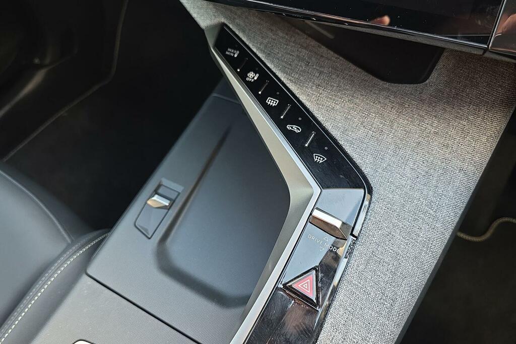 Peugeot 5008 1.2 Hybrid 145 Allure E-dsc6 Grey #38