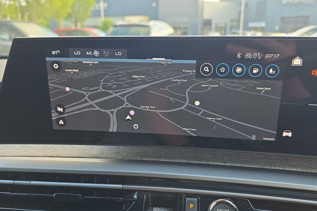 Peugeot 5008 1.2 Hybrid 145 Allure E-dsc6 Grey #31