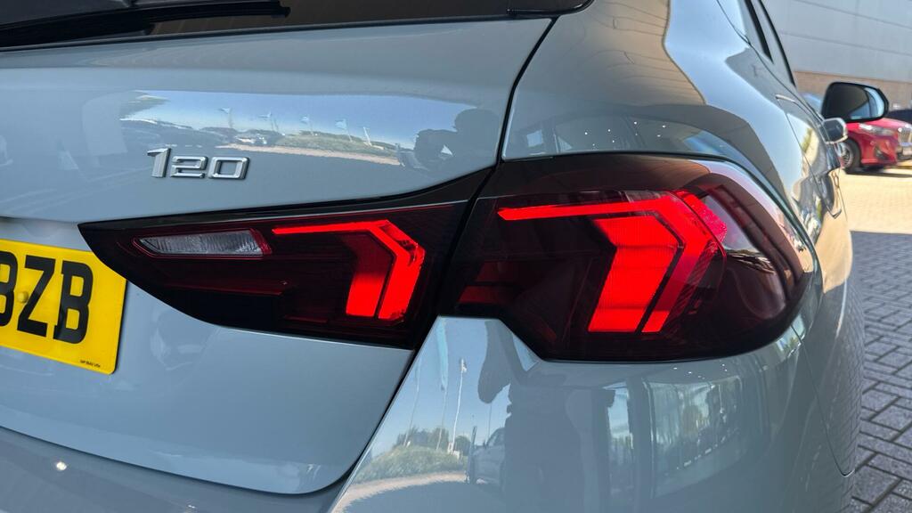 BMW 1 Series 1.5 M Sport Lcp Dct Euro 6 Ss Red #21