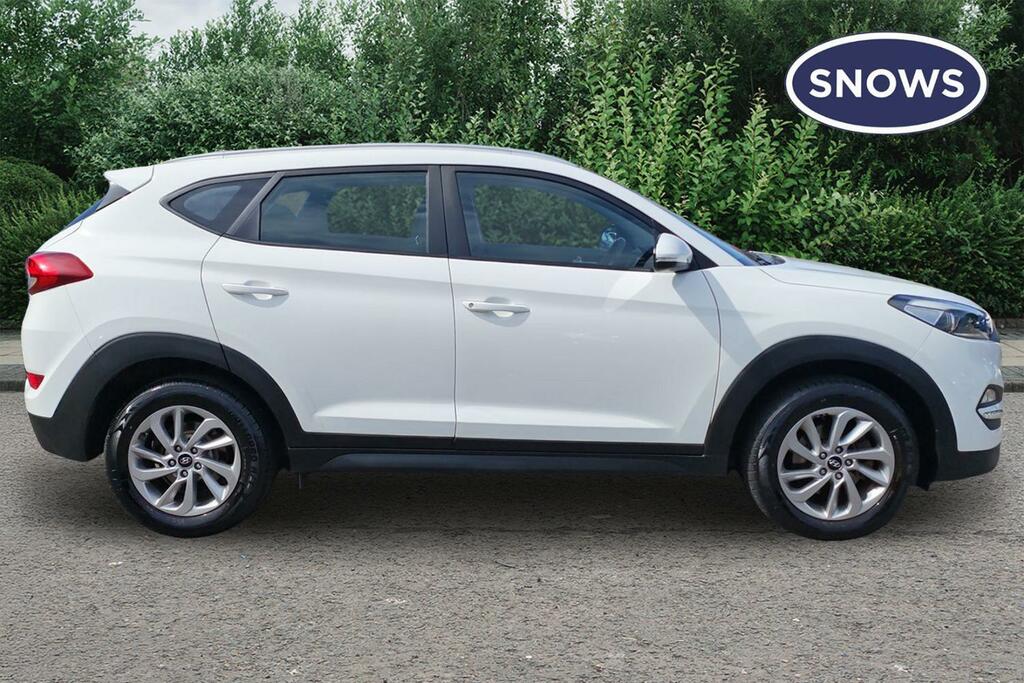 Hyundai Tucson 1.6 Gdi Blue Drive Se Nav Euro 6 Ss White #4