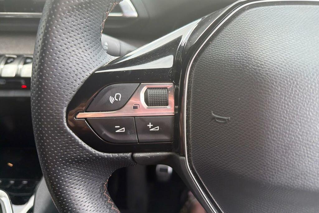 Peugeot 3008 1.5 Bluehdi Allure Red #16