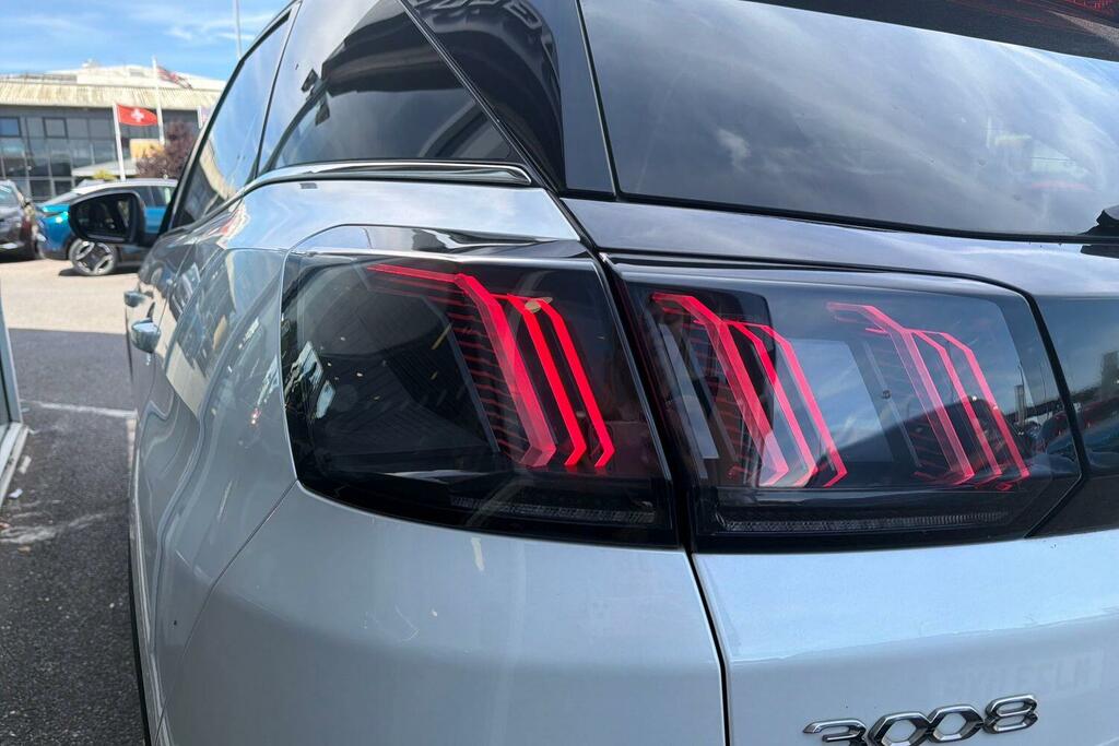Peugeot 3008 1.5 Bluehdi Allure Red #27