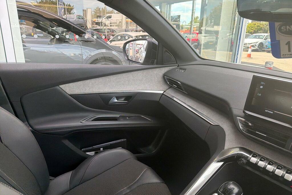 Peugeot 3008 1.5 Bluehdi Allure Red #22