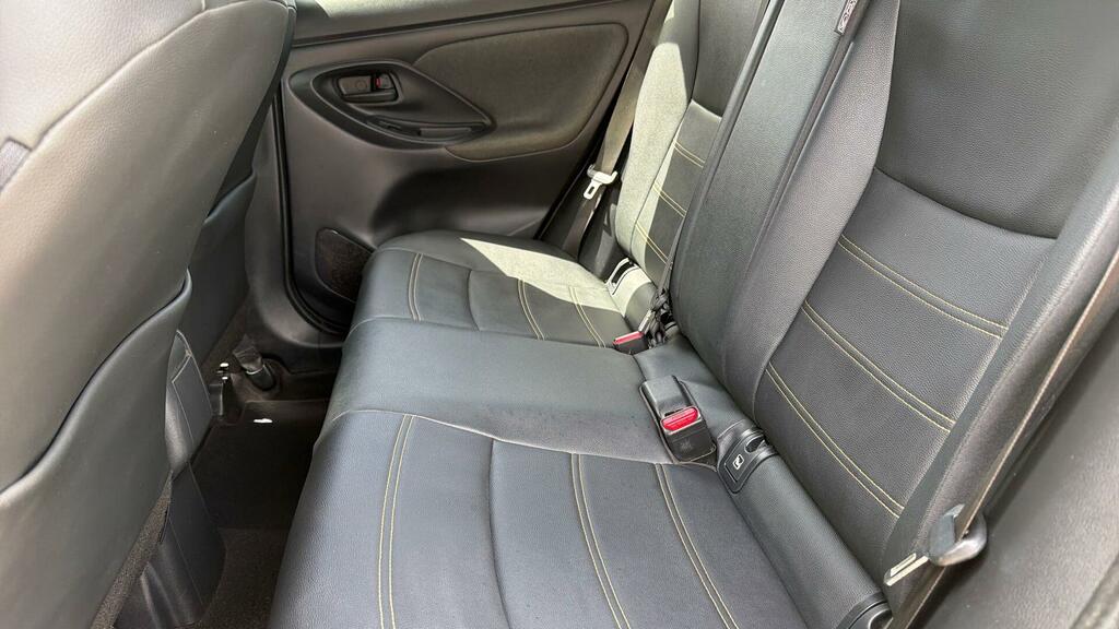 Toyota Yaris Cross Icon Silver #15