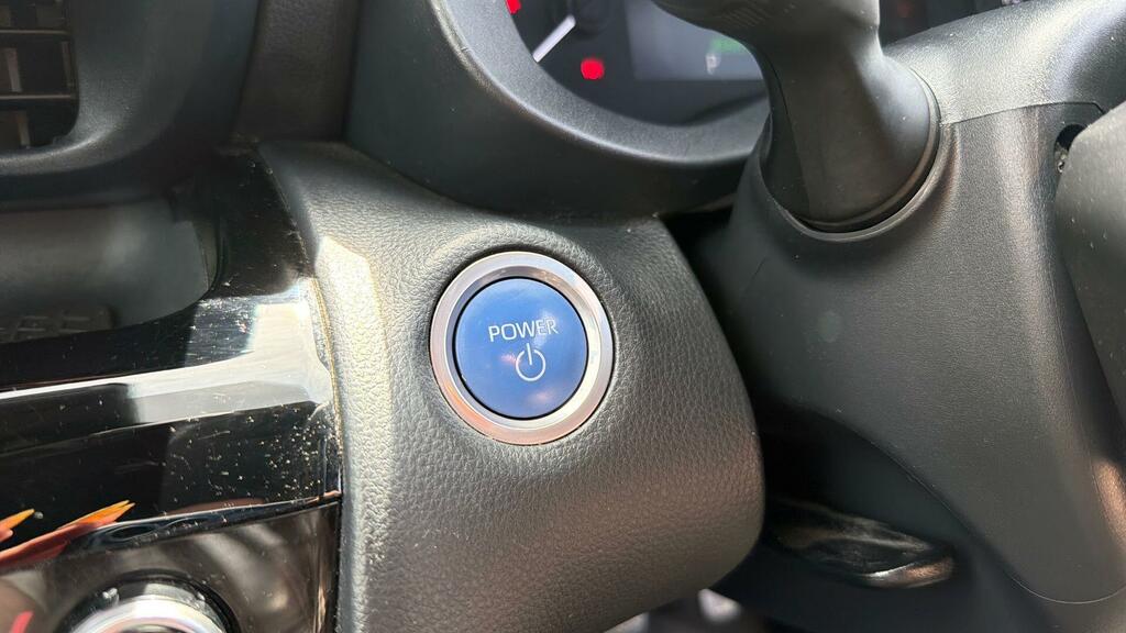 Toyota Yaris Cross Icon Silver #16