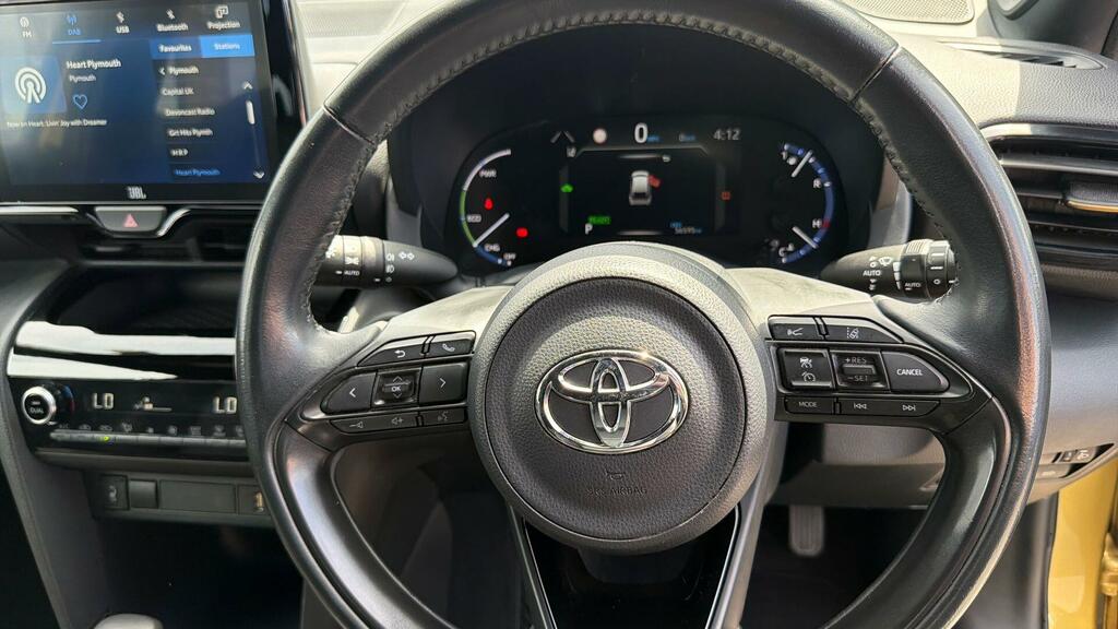 Toyota Yaris Cross Icon Silver #10