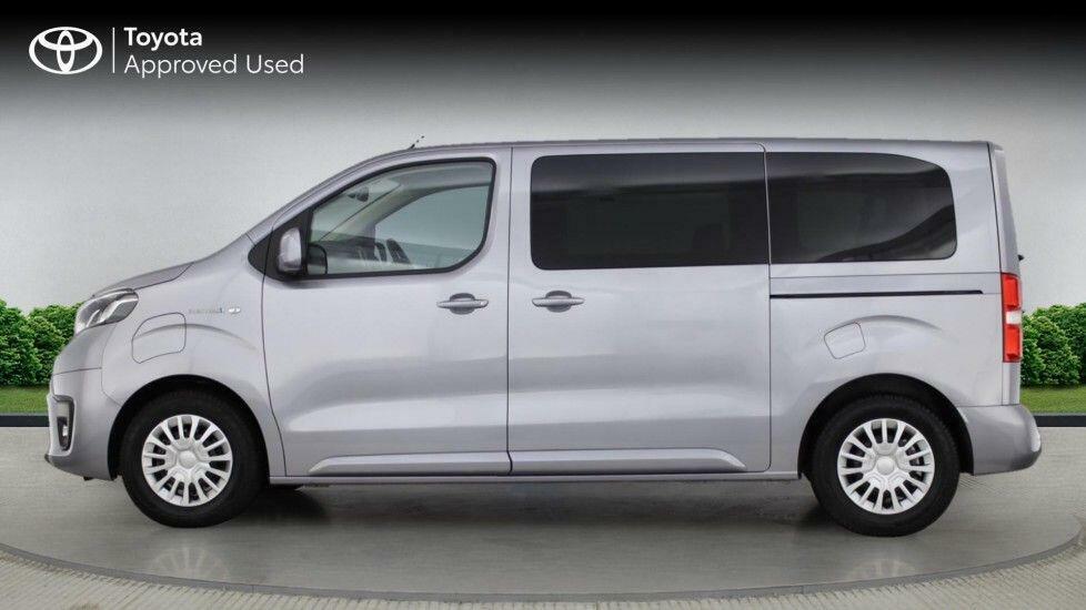 Toyota Proace Verso D-4d L1 Family Black #9