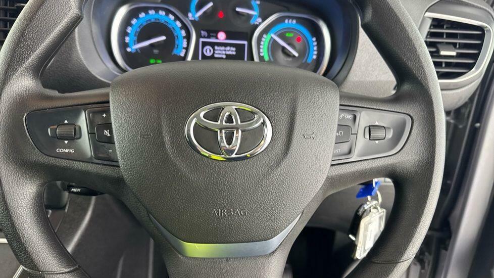 Toyota Proace Verso D-4d L1 Family Black #10