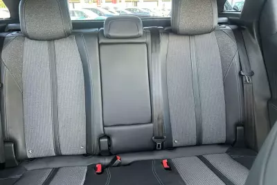 Peugeot 3008 1.2 Puretech Allure Premium Eat8 Black #19