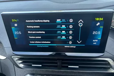 Peugeot 3008 1.2 Puretech Allure Premium Eat8 Black #23