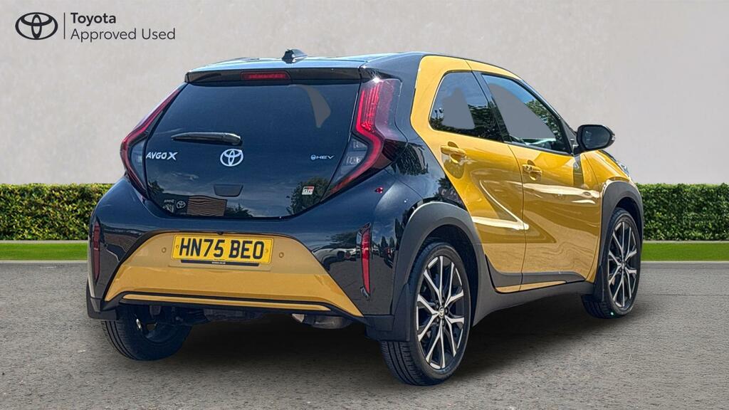 Toyota Aygo X 1.5H Gr Sport Cvt Euro 6 Ss Yellow #4