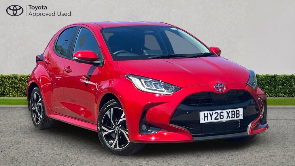 Toyota Yaris 1.5 Vvt-h Design E-cvt Euro 6 Ss Red