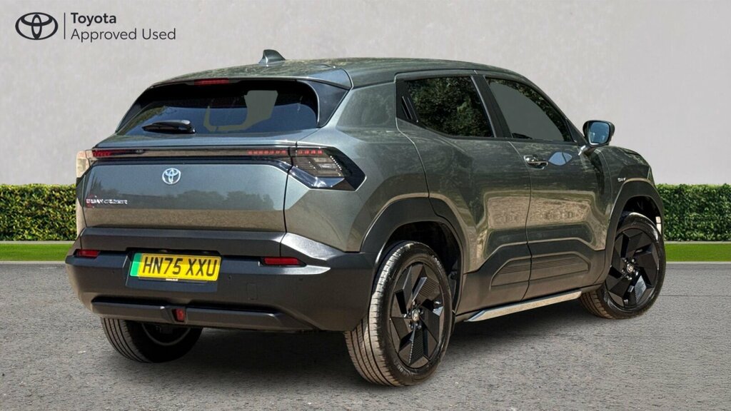 Toyota Urban Cruiser 61Kwh Design Suv 174 Ps Green #2