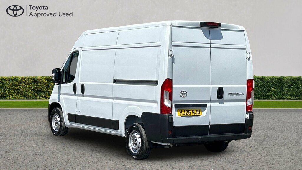 Toyota PROACE 2.2 Bluehdi 35 Icon Medium Panel Van L2 H2 Euro 6 White #4