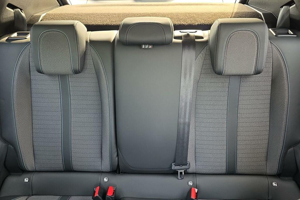 Peugeot 2008 1.2 Puretech Allure Premium Suv Manua Grey #19