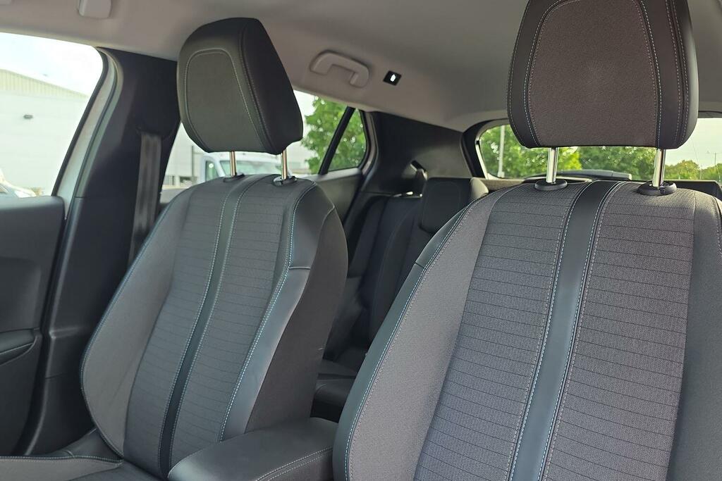 Peugeot 2008 1.2 Puretech Allure Premium Suv Manua Grey #25