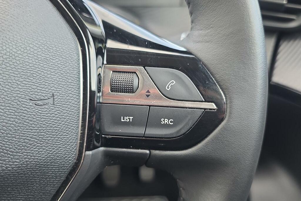 Peugeot 2008 1.2 Puretech Allure Premium Suv Manua Grey #33