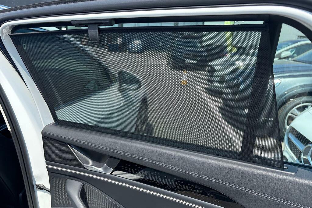 Volkswagen Passat 1.5 Tsi Ehybrid 19.7Kwh R-line Estate P Silver #24