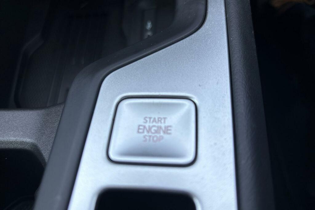 Volkswagen Passat 1.5 Tsi Ehybrid 19.7Kwh R-line Estate P Silver #34