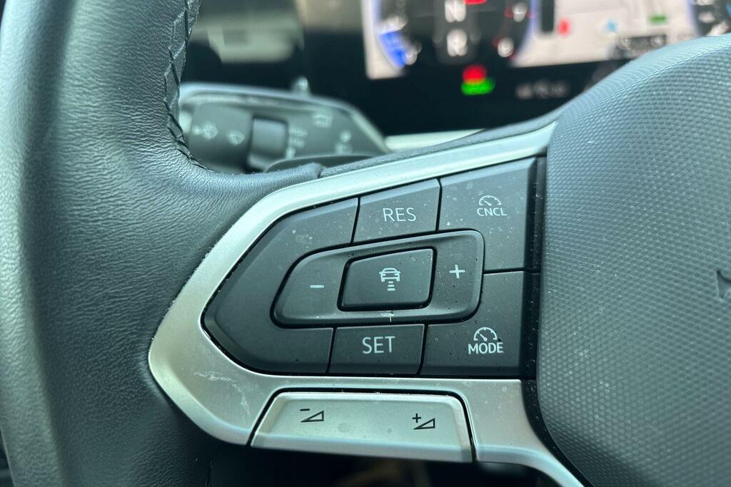 Volkswagen Passat 1.5 Tsi Ehybrid 19.7Kwh R-line Estate P Silver #16