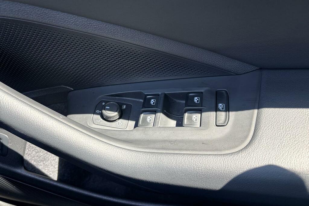 Volkswagen Passat 1.5 Tsi Ehybrid 19.7Kwh R-line Estate P Silver #18