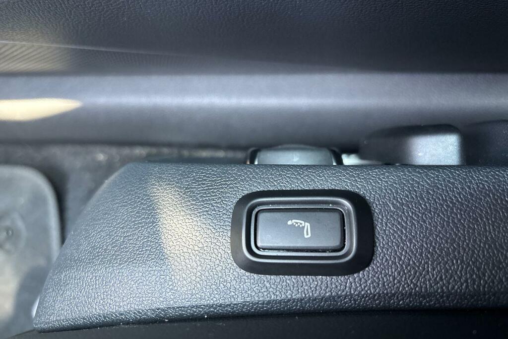 Volkswagen Passat 1.5 Tsi Ehybrid 19.7Kwh R-line Estate P Silver #53