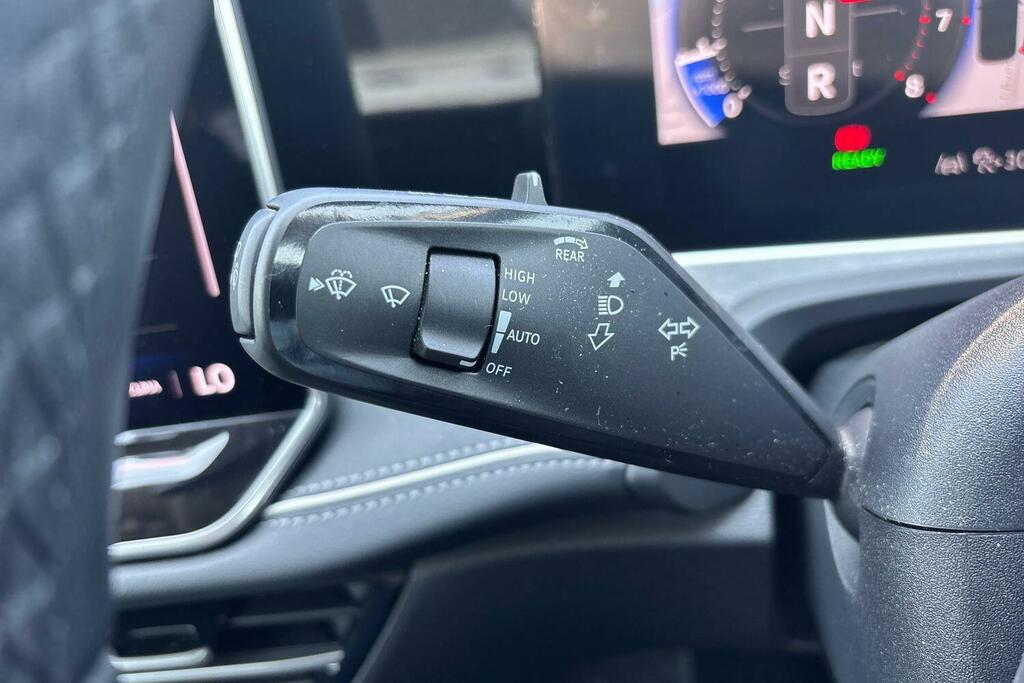Volkswagen Passat 1.5 Tsi Ehybrid 19.7Kwh R-line Estate P Silver #35