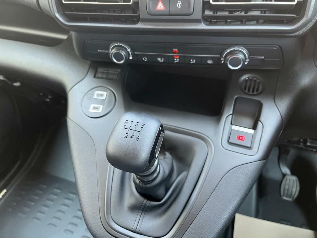 Vauxhall Combo 1.5 Turbo D 100Ps Pro H1 Van Black #21