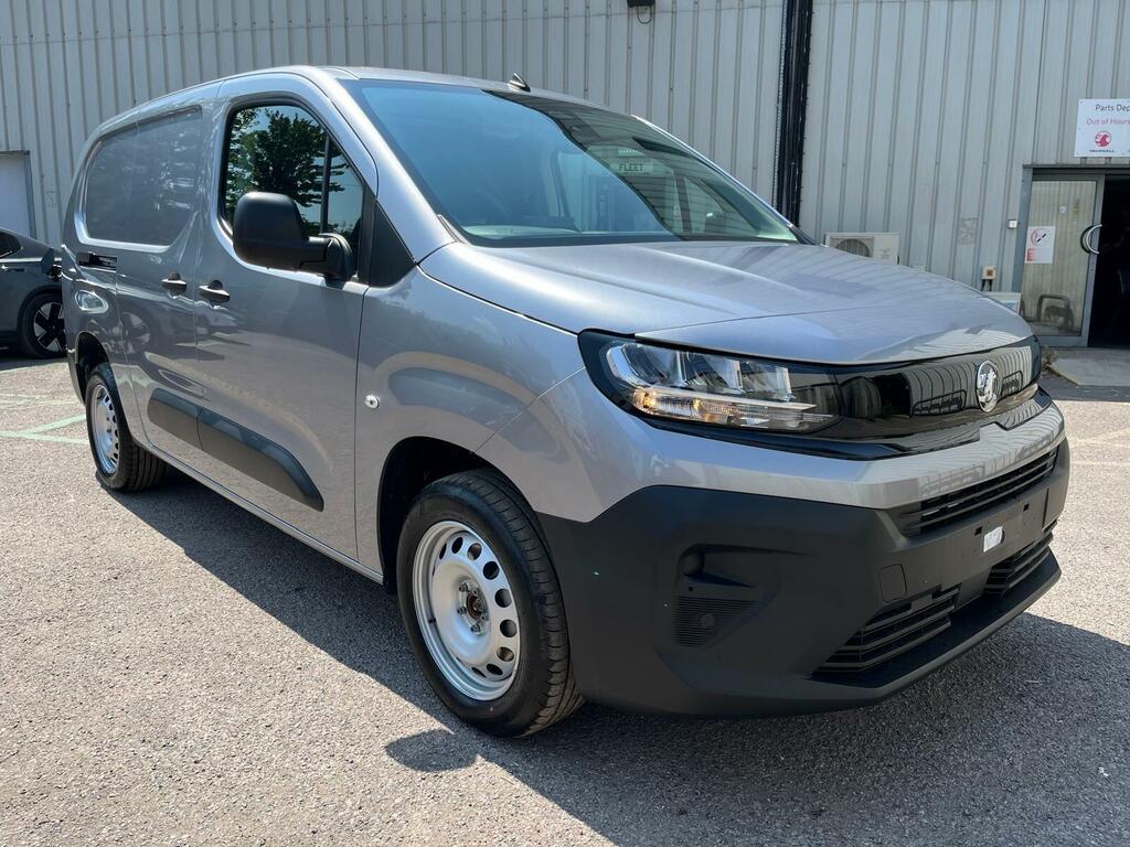 Vauxhall Combo 1.5 Turbo D 100Ps Pro H1 Van Black #8